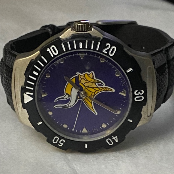 Nearly New Minnesota Vikings Agent Series Watch NFL - Picture 8 of 10